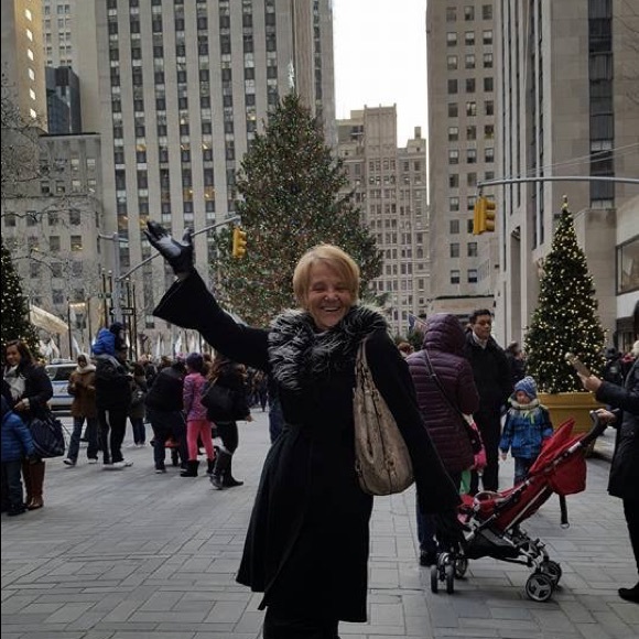 Meet your Posher, Christine - Picture 1 of 1